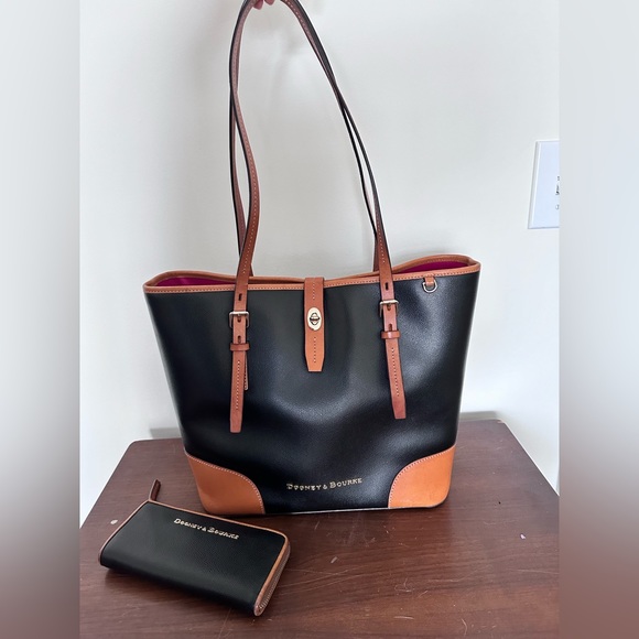 Dooney & Bourke Handbags - Dooney & Bourke Black and Brown Leather Tote